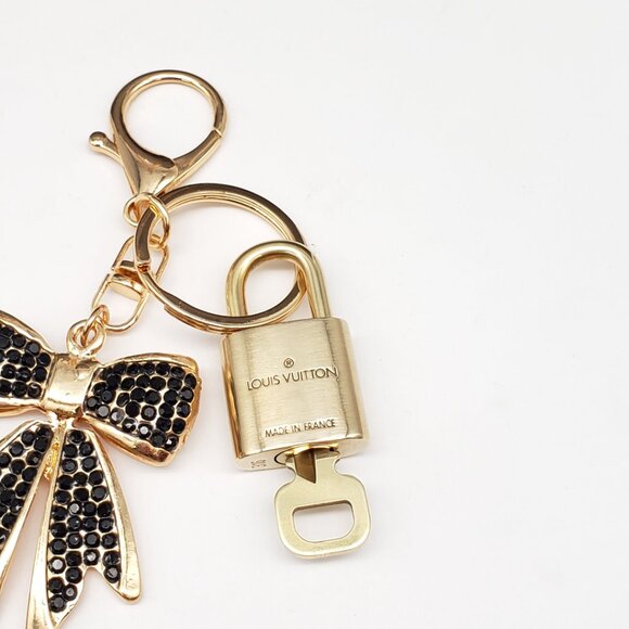 Authentic Louis Vuitton Lock & Key with unbranded Bagcharm, Keycharm, Keychain - Picture 5 of 7